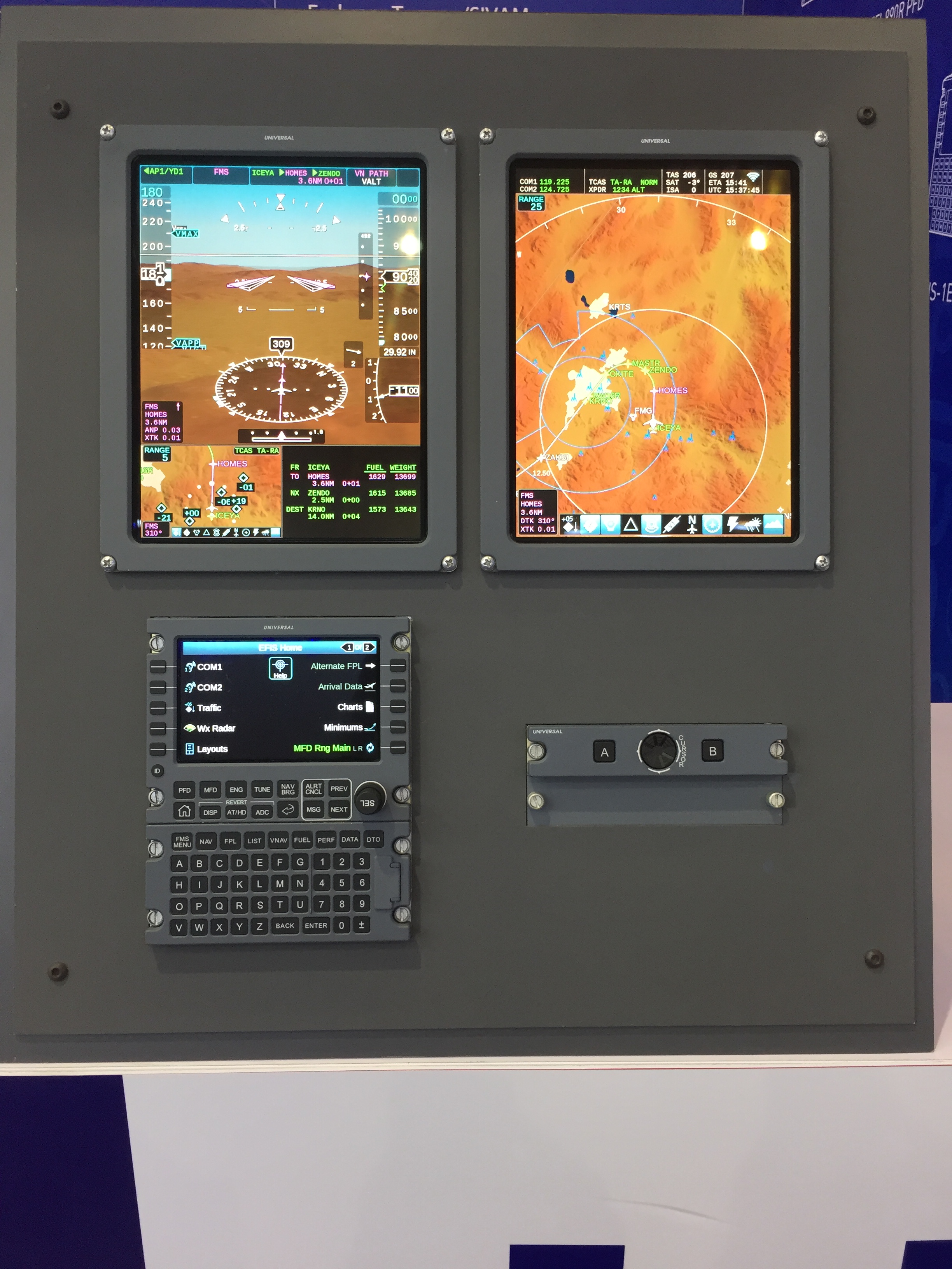 2018珠海航展|大連義邦代表美國Universal航空電子設備出席