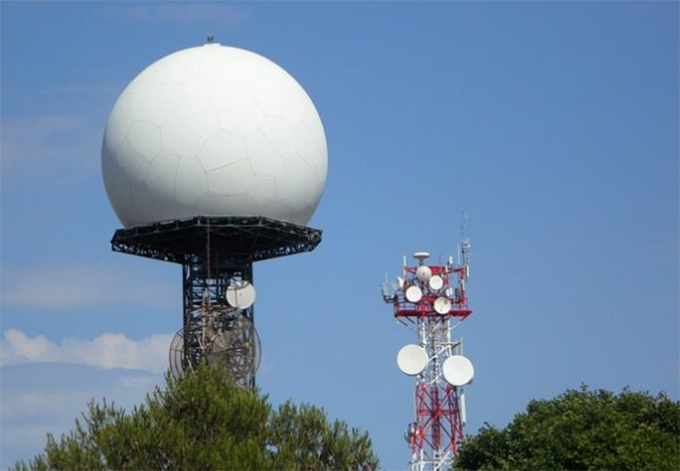 輕量化電磁屏蔽材料針孔網(wǎng)在雷達天線罩屏蔽和電磁防護應(yīng)用方向介紹